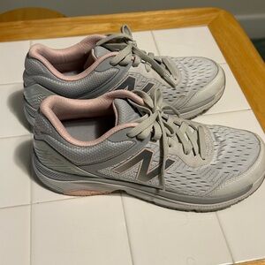 New Balance Women's Light Gray and Soft Pink Sneakers